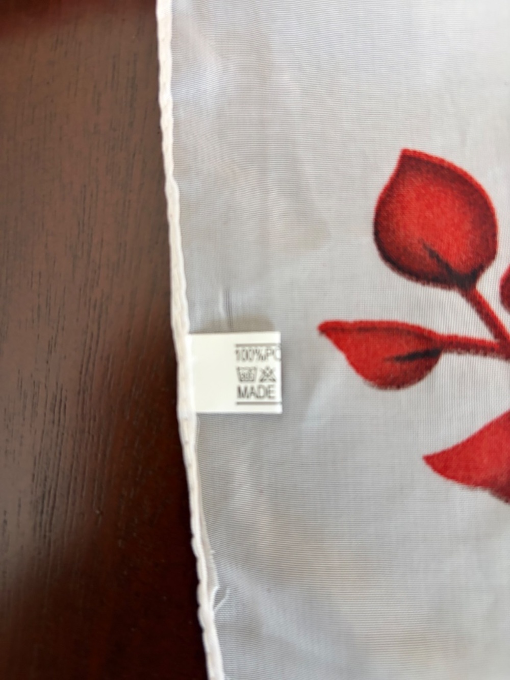 Beautiful Scarf White with Red Roses - Picture 5 of 6